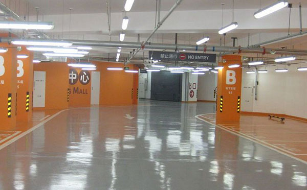 在麦盖提环氧地坪工程圈,每个地坪项目都是经过反复商讨改进、再商讨,才会得出一个甲乙双方都认可的价格。环氧地坪它是一种高强度、耐磨损、美观装饰效果的地面工程,分类广泛,造价相差也很大,大致可以分为:普通麦盖提环氧地坪、麦盖提环氧自流平地坪和功能性麦盖提环氧地坪。 在麦盖提环氧地坪工程圈,每个地坪项目都是经过反复商讨改进、再商讨,才会得出一个甲乙双方都认可的价格。环氧地坪它是一种高强度、耐磨损、美观装饰效果的地面工程,分类广泛,造价相差也很大,大致可以分为:普通环氧地坪、麦盖提环氧自流平地坪和功能性麦盖提环氧地坪。